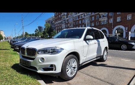 BMW X5, 2017 год, 2 800 000 рублей, 2 фотография