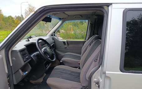 Volkswagen Multivan T4, 2001 год, 900 000 рублей, 7 фотография