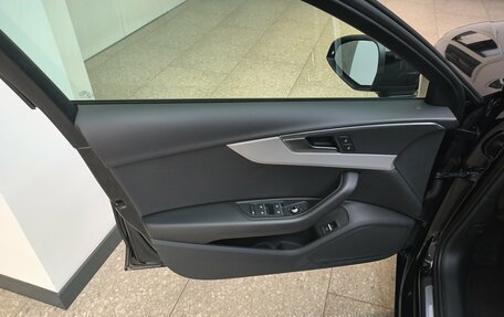 Audi A4, 2021 год, 3 190 000 рублей, 13 фотография