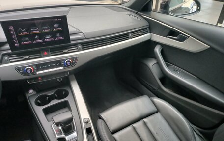 Audi A4, 2021 год, 3 190 000 рублей, 30 фотография