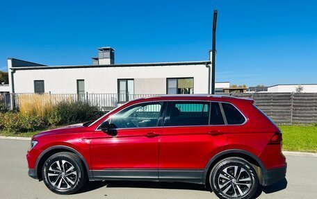 Volkswagen Tiguan II, 2020 год, 2 450 000 рублей, 2 фотография