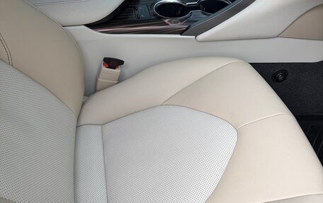 Toyota Camry, 2021 год, 4 200 000 рублей, 11 фотография