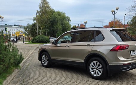 Volkswagen Tiguan II, 2022 год, 3 150 000 рублей, 2 фотография