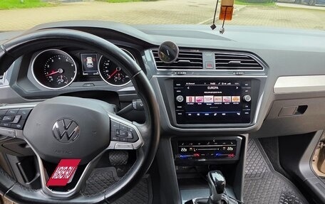 Volkswagen Tiguan II, 2022 год, 3 150 000 рублей, 17 фотография