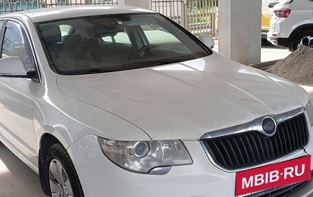Skoda Superb III рестайлинг, 2013 год, 900 000 рублей, 1 фотография