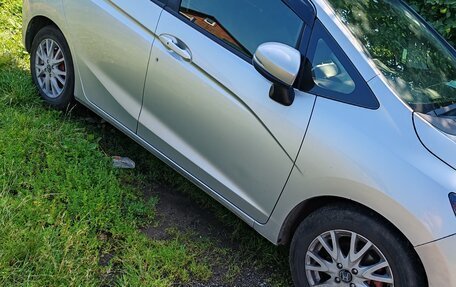 Honda Fit III, 2016 год, 880 000 рублей, 2 фотография