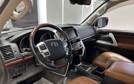 Toyota Land Cruiser 200, 2014 год, 3 967 000 рублей, 10 фотография