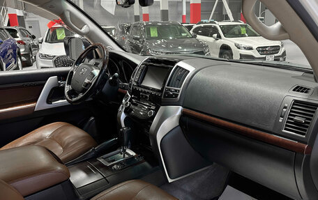 Toyota Land Cruiser 200, 2014 год, 3 967 000 рублей, 15 фотография