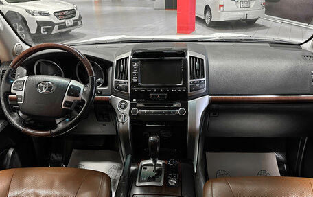 Toyota Land Cruiser 200, 2014 год, 3 967 000 рублей, 31 фотография