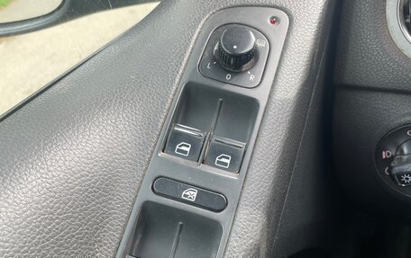 Volkswagen Tiguan I, 2010 год, 750 000 рублей, 2 фотография