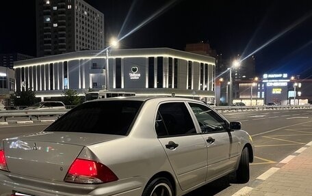 Mitsubishi Lancer IX, 2001 год, 350 000 рублей, 3 фотография