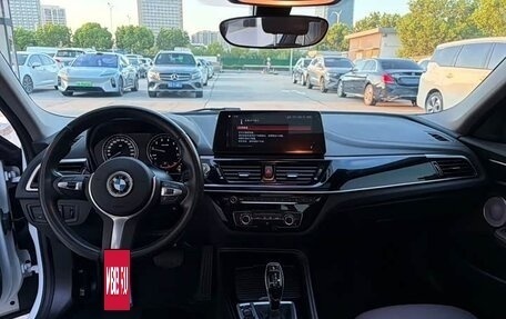 BMW 1 серия, 2023 год, 1 435 000 рублей, 7 фотография