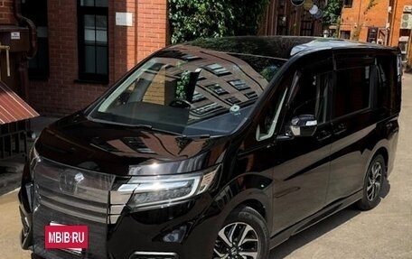Honda Stepwgn IV, 2018 год, 2 200 000 рублей, 4 фотография