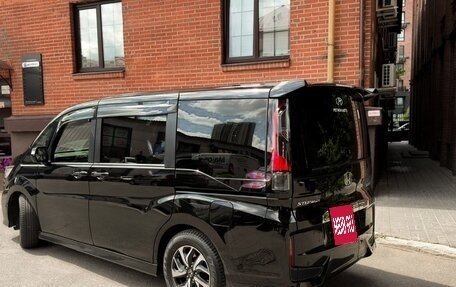 Honda Stepwgn IV, 2018 год, 2 200 000 рублей, 2 фотография