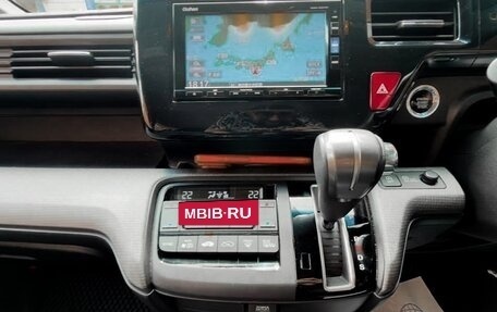 Honda Stepwgn IV, 2018 год, 2 200 000 рублей, 12 фотография