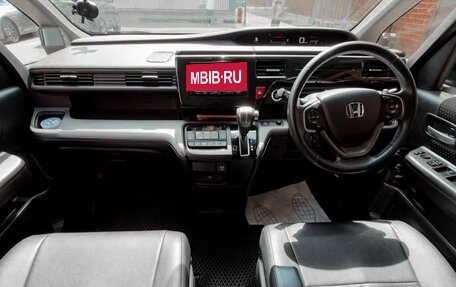 Honda Stepwgn IV, 2018 год, 2 200 000 рублей, 11 фотография