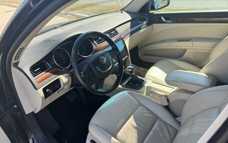 Skoda Superb III рестайлинг, 2012 год, 1 200 000 рублей, 6 фотография