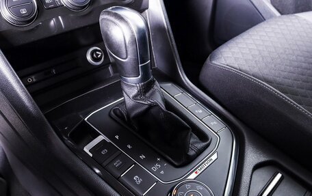 Volkswagen Tiguan II, 2017 год, 2 390 000 рублей, 11 фотография