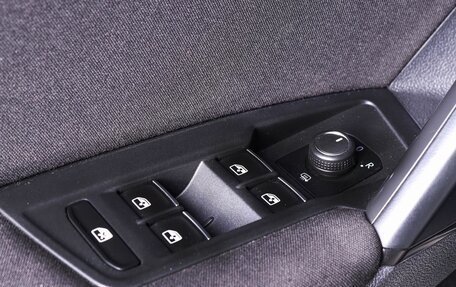 Volkswagen Tiguan II, 2017 год, 2 390 000 рублей, 17 фотография