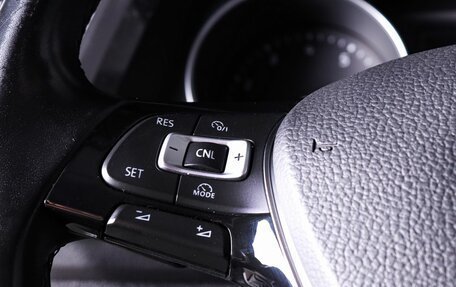 Volkswagen Tiguan II, 2017 год, 2 390 000 рублей, 14 фотография
