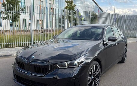 BMW 5 серия, 2025 год, 7 100 000 рублей, 1 фотография