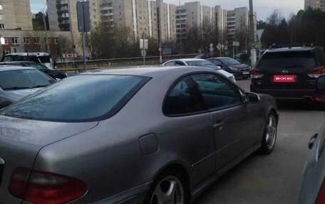Mercedes-Benz CLK-Класс, 2000 год, 400 000 рублей, 3 фотография
