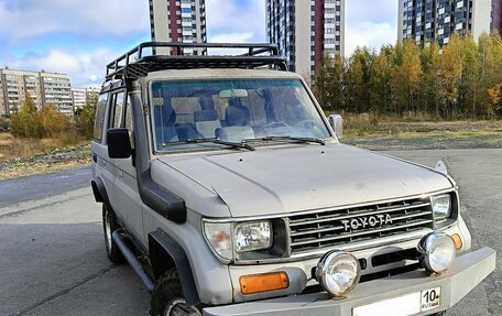 Toyota Land Cruiser 70, 1993 год, 980 000 рублей, 3 фотография