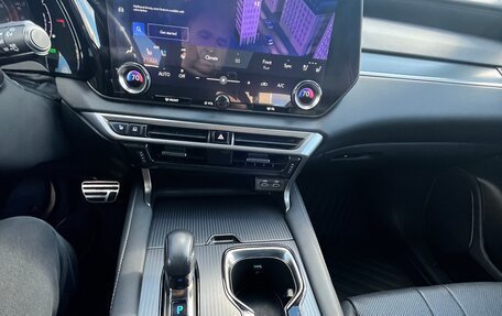 Lexus RX IV рестайлинг, 2023 год, 8 400 000 рублей, 21 фотография