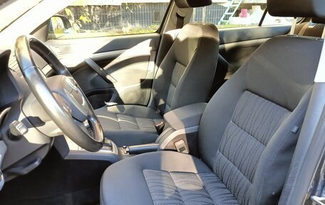 Skoda Octavia, 2010 год, 1 000 000 рублей, 12 фотография