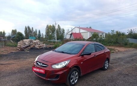 Hyundai Solaris II рестайлинг, 2012 год, 600 000 рублей, 15 фотография