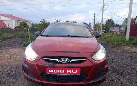 Hyundai Solaris II рестайлинг, 2012 год, 600 000 рублей, 14 фотография
