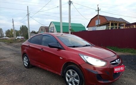 Hyundai Solaris II рестайлинг, 2012 год, 600 000 рублей, 16 фотография