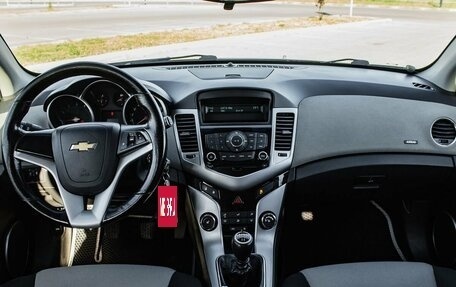 Chevrolet Cruze II, 2012 год, 700 000 рублей, 16 фотография