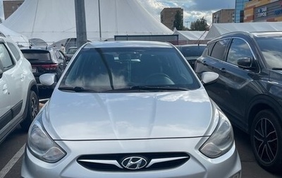 Hyundai Solaris II рестайлинг, 2012 год, 800 000 рублей, 1 фотография