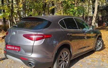 Alfa Romeo Stelvio, 2018 год, 4 100 000 рублей, 6 фотография