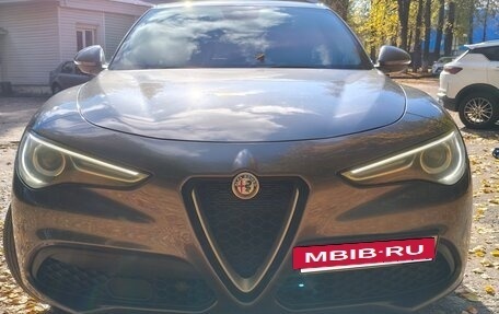 Alfa Romeo Stelvio, 2018 год, 4 100 000 рублей, 3 фотография