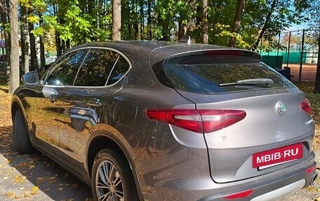 Alfa Romeo Stelvio, 2018 год, 4 100 000 рублей, 7 фотография