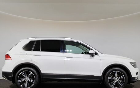 Volkswagen Tiguan II, 2017 год, 2 400 000 рублей, 4 фотография