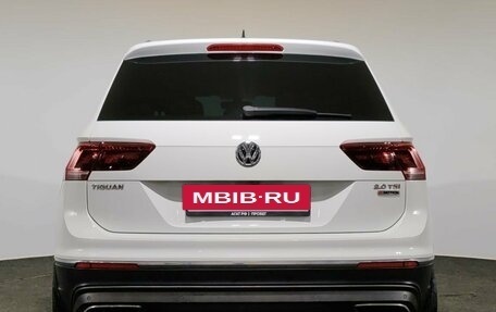 Volkswagen Tiguan II, 2017 год, 2 400 000 рублей, 6 фотография