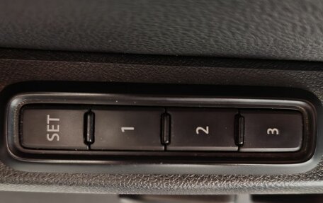 Volkswagen Tiguan II, 2017 год, 2 400 000 рублей, 19 фотография