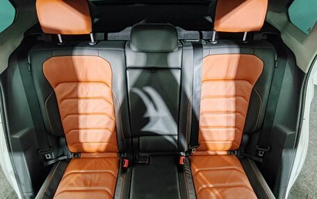 Volkswagen Tiguan II, 2017 год, 2 400 000 рублей, 14 фотография