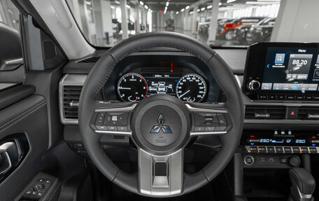 Mitsubishi L200, 2026 год, 5 700 000 рублей, 13 фотография
