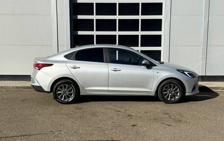 Hyundai Solaris II рестайлинг, 2021 год, 1 450 000 рублей, 6 фотография