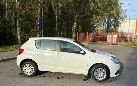 Renault Sandero II рестайлинг, 2016 год, 680 000 рублей, 3 фотография