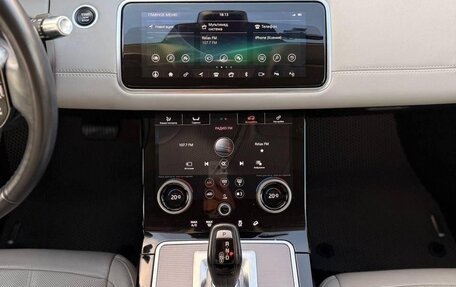 Land Rover Range Rover Evoque II, 2019 год, 3 800 000 рублей, 4 фотография