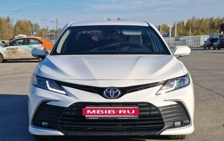 Toyota Camry, 2021 год, 2 550 000 рублей, 3 фотография