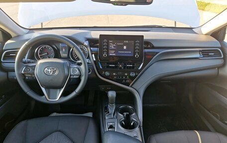 Toyota Camry, 2021 год, 2 550 000 рублей, 5 фотография