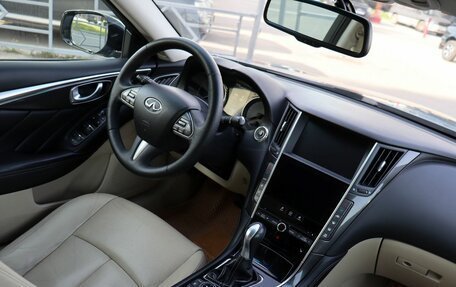 Infiniti Q50 I рестайлинг, 2015 год, 1 789 000 рублей, 15 фотография
