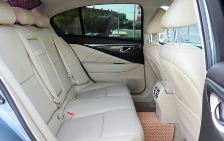 Infiniti Q50 I рестайлинг, 2015 год, 1 789 000 рублей, 13 фотография