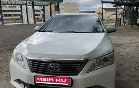 Toyota Camry, 2013 год, 1 100 000 рублей, 4 фотография